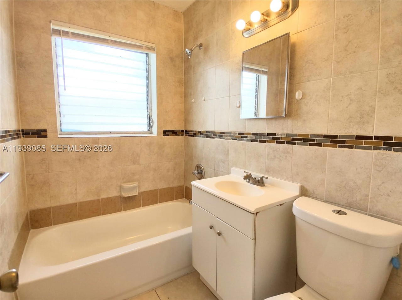 Real estate property located at 1565 6th St, Miami-dade, Lawrence Estates Land Cos, Miami, FL