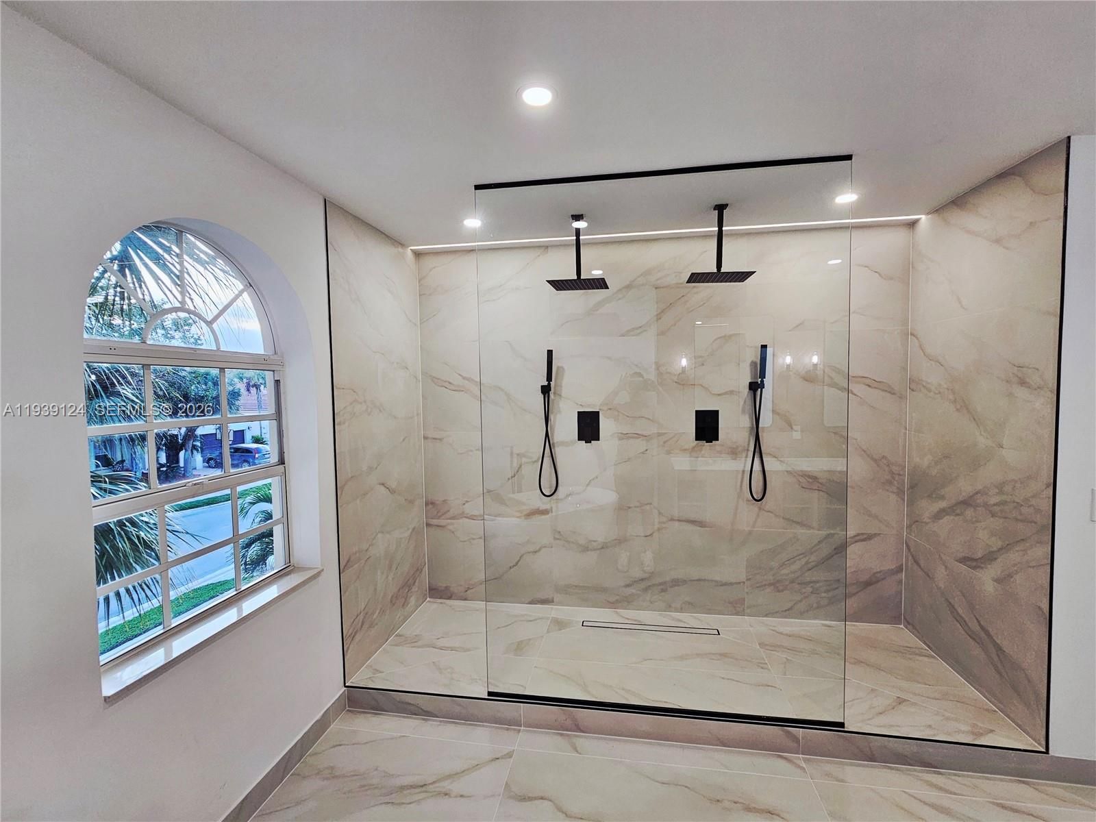 Real estate property located at 15843 14th Ct, Broward, Grove Place, Pembroke Pines, FL