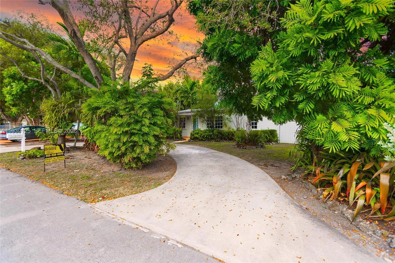 Real estate property located at 6765 51st St, Miami-dade, Casa Grande 1st Addn, Miami, FL