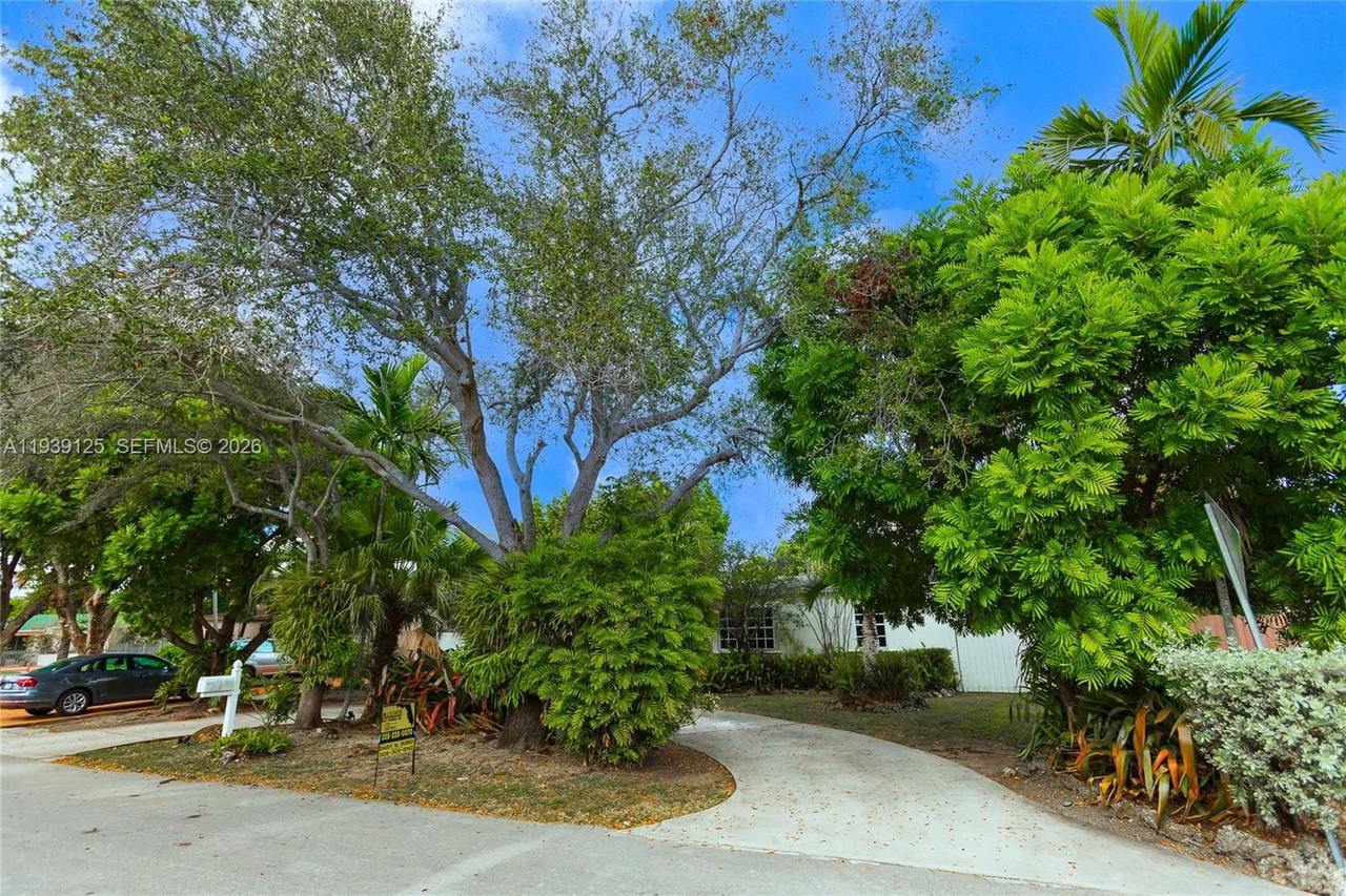 Real estate property located at 6765 51st St, Miami-dade, Casa Grande 1st Addn, Miami, FL