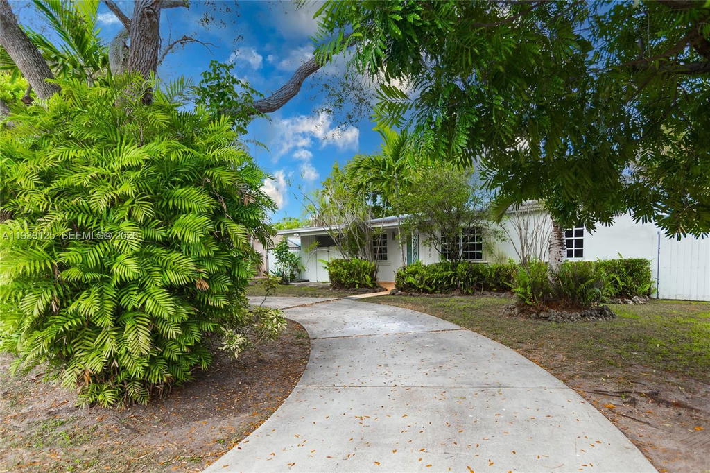 Real estate property located at 6765 51st St, Miami-dade, Casa Grande 1st Addn, Miami, FL