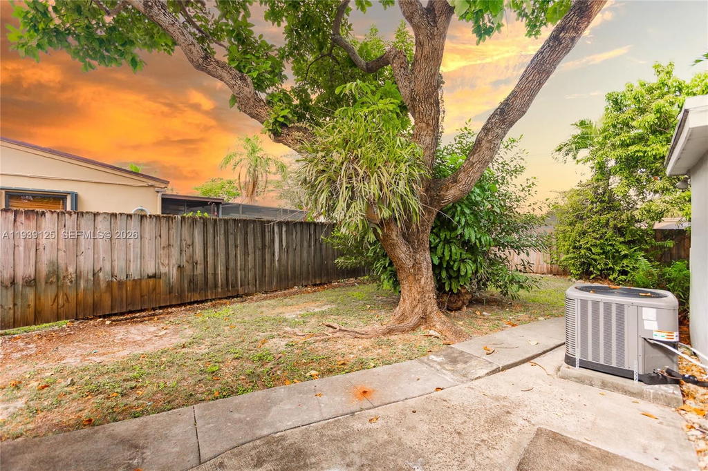 Real estate property located at 6765 51st St, Miami-dade, Casa Grande 1st Addn, Miami, FL