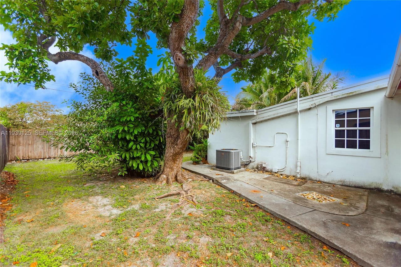 Real estate property located at 6765 51st St, Miami-dade, Casa Grande 1st Addn, Miami, FL