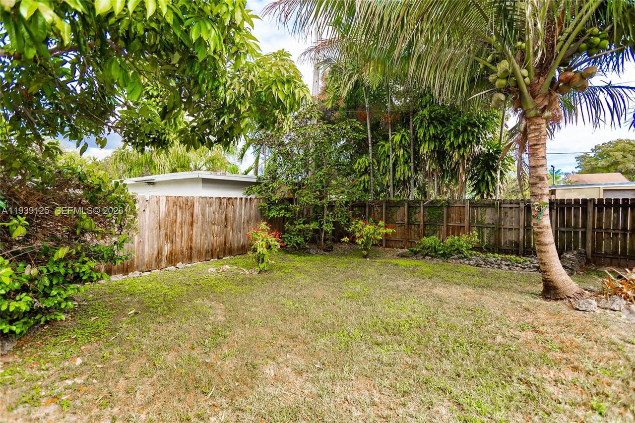 Real estate property located at 6765 51st St, Miami-dade, Casa Grande 1st Addn, Miami, FL