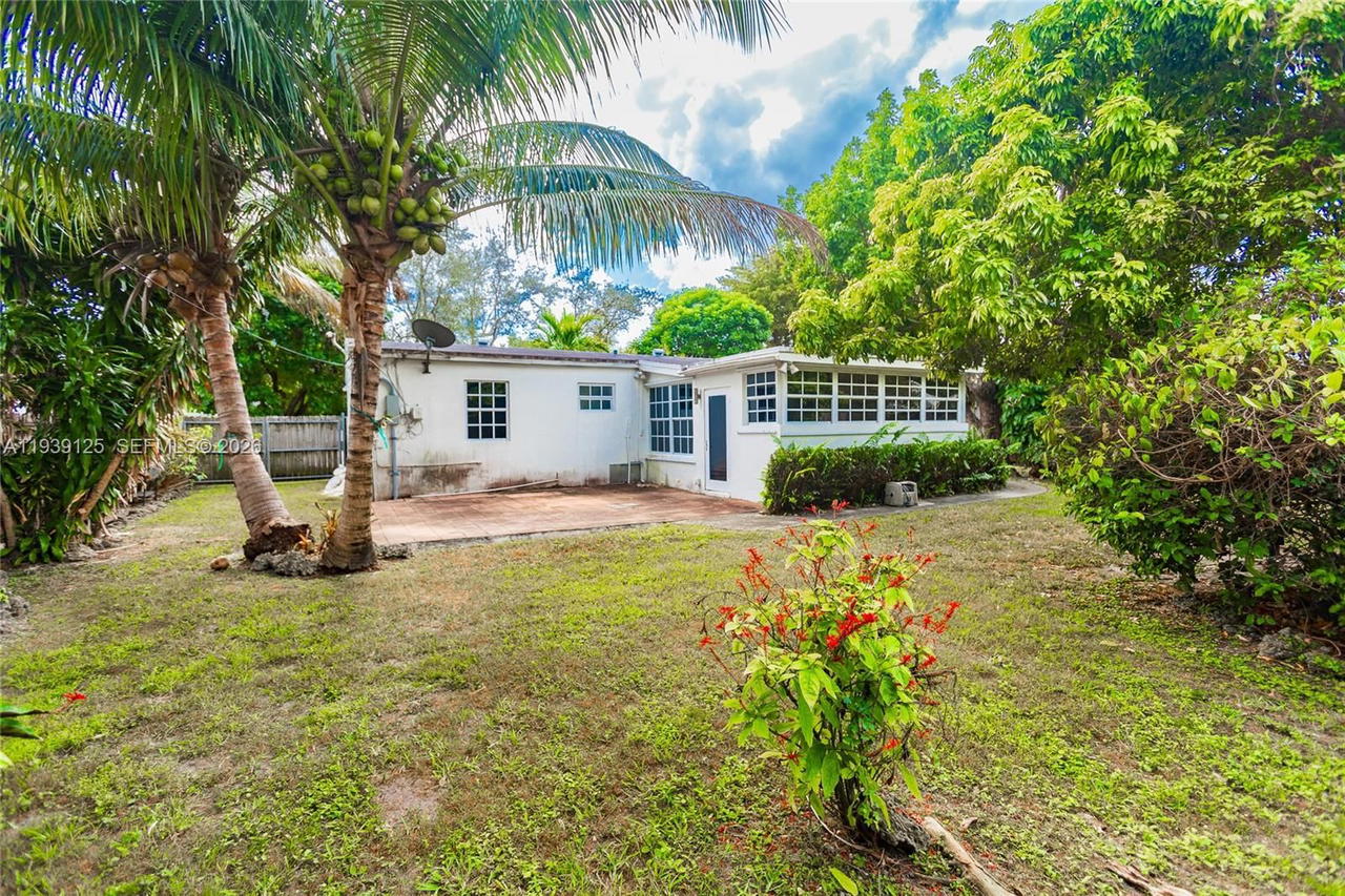 Real estate property located at 6765 51st St, Miami-dade, Casa Grande 1st Addn, Miami, FL