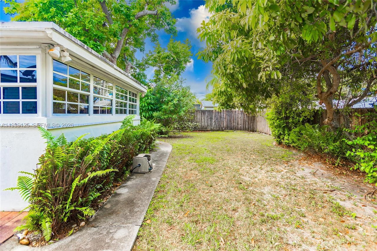 Real estate property located at 6765 51st St, Miami-dade, Casa Grande 1st Addn, Miami, FL