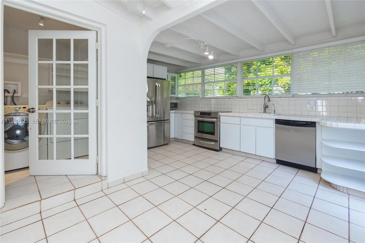 Real estate property located at 6765 51st St, Miami-dade, Casa Grande 1st Addn, Miami, FL