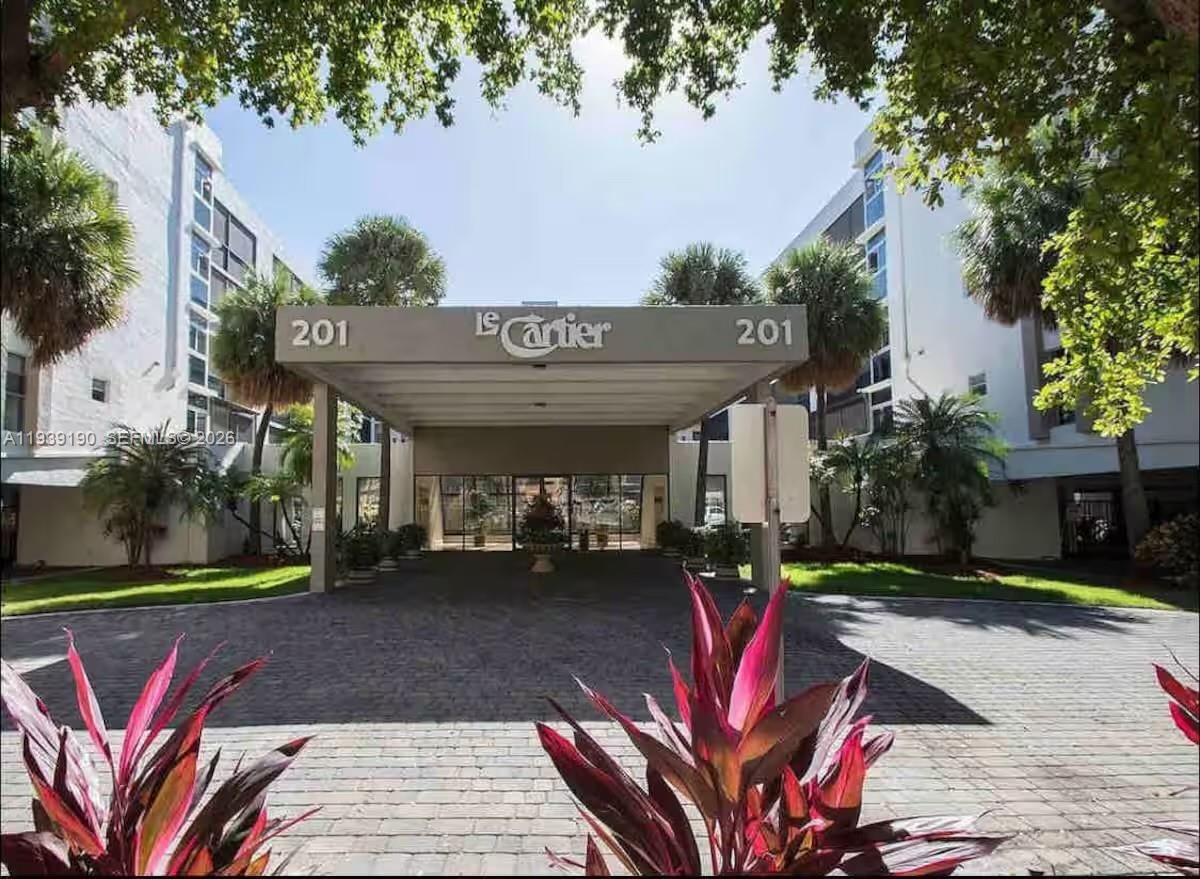 Real estate property located at 201 178th Dr #401, Miami-dade, Le Cartier Condo, Sunny Isles Beach, FL