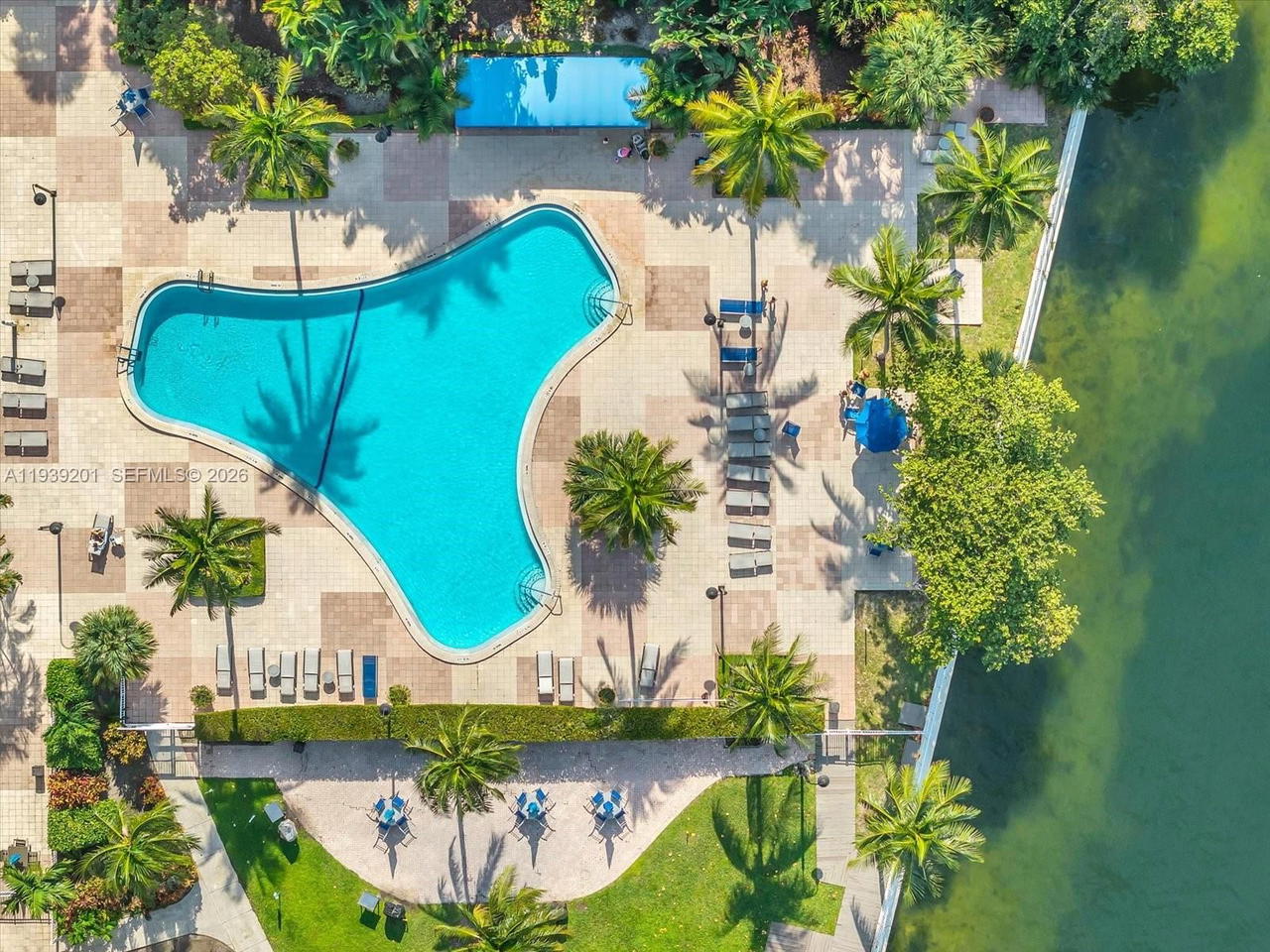 Real estate property located at 19390 Collins AV #1211, Miami-dade, Oceanview Building A Cond, Sunny Isles Beach, FL