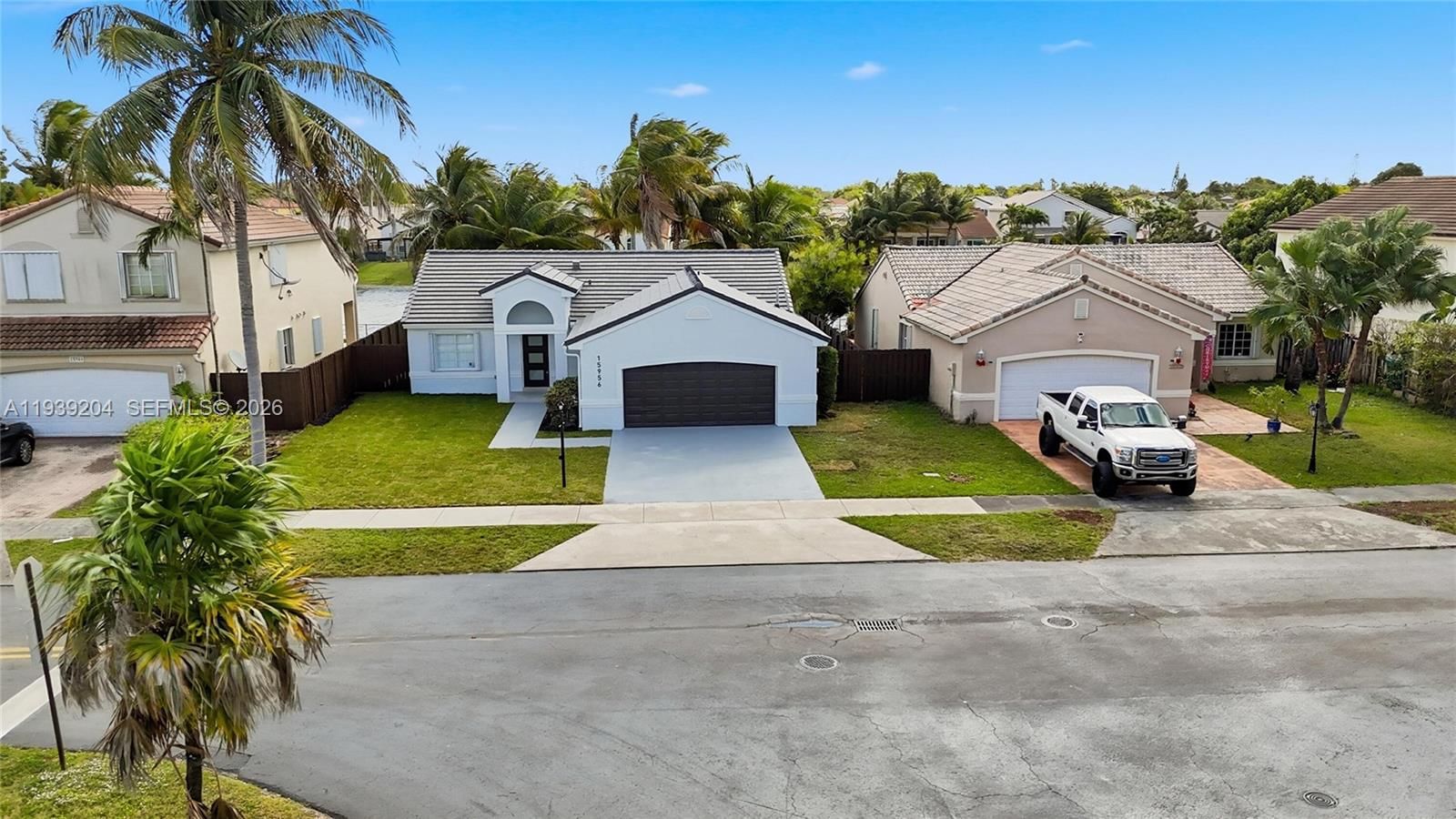 Real estate property located at 15956 83rd Ter, Miami-dade, Lago Mar, Miami, FL