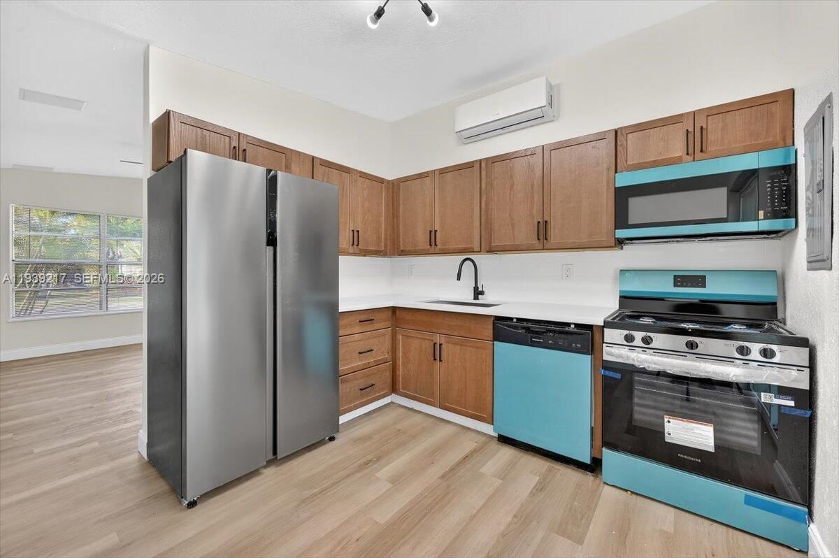 Real estate property located at 3410 38th St, Broward, Lake Forest Sec 3, West Park, FL
