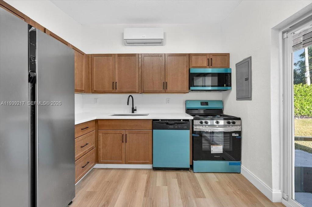 Real estate property located at 3410 38th St, Broward, Lake Forest Sec 3, West Park, FL