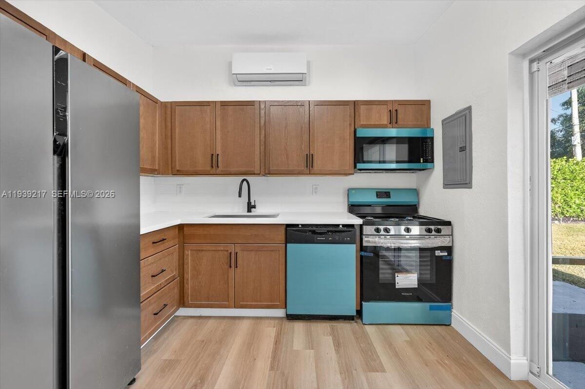 Real estate property located at 3410 38th St, Broward, Lake Forest Sec 3, West Park, FL