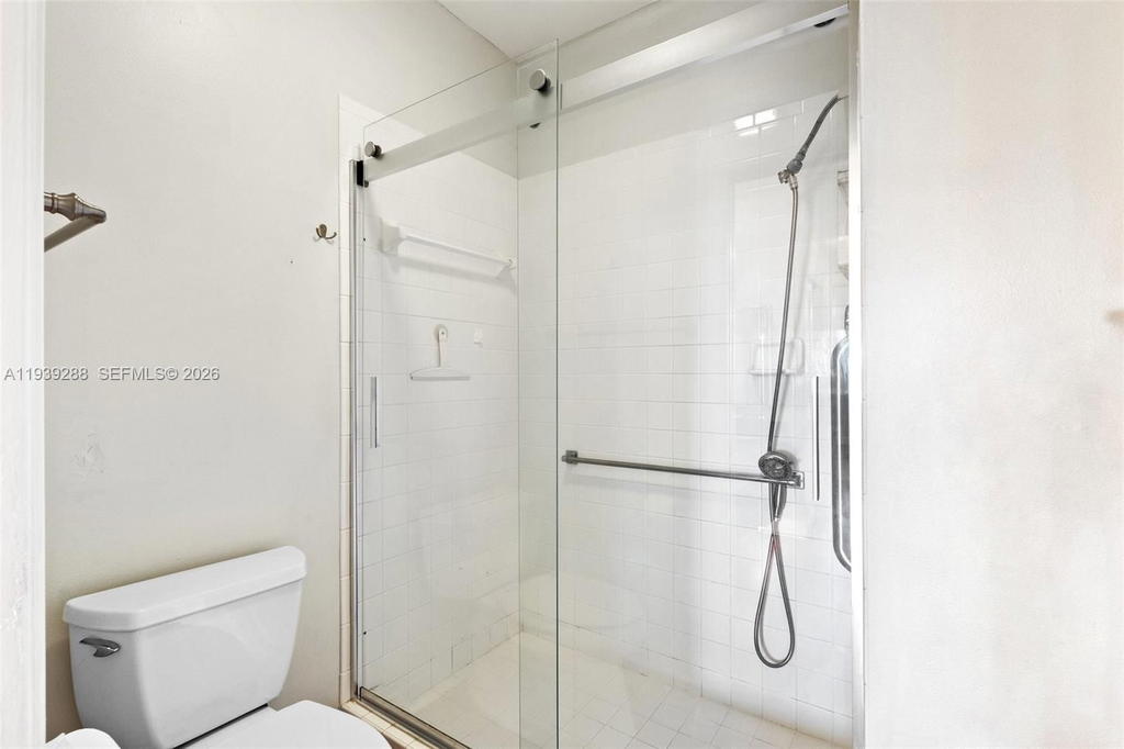 Real estate property located at 7592 Granville Dr #411, Broward, Granville Condominium G, Tamarac, FL