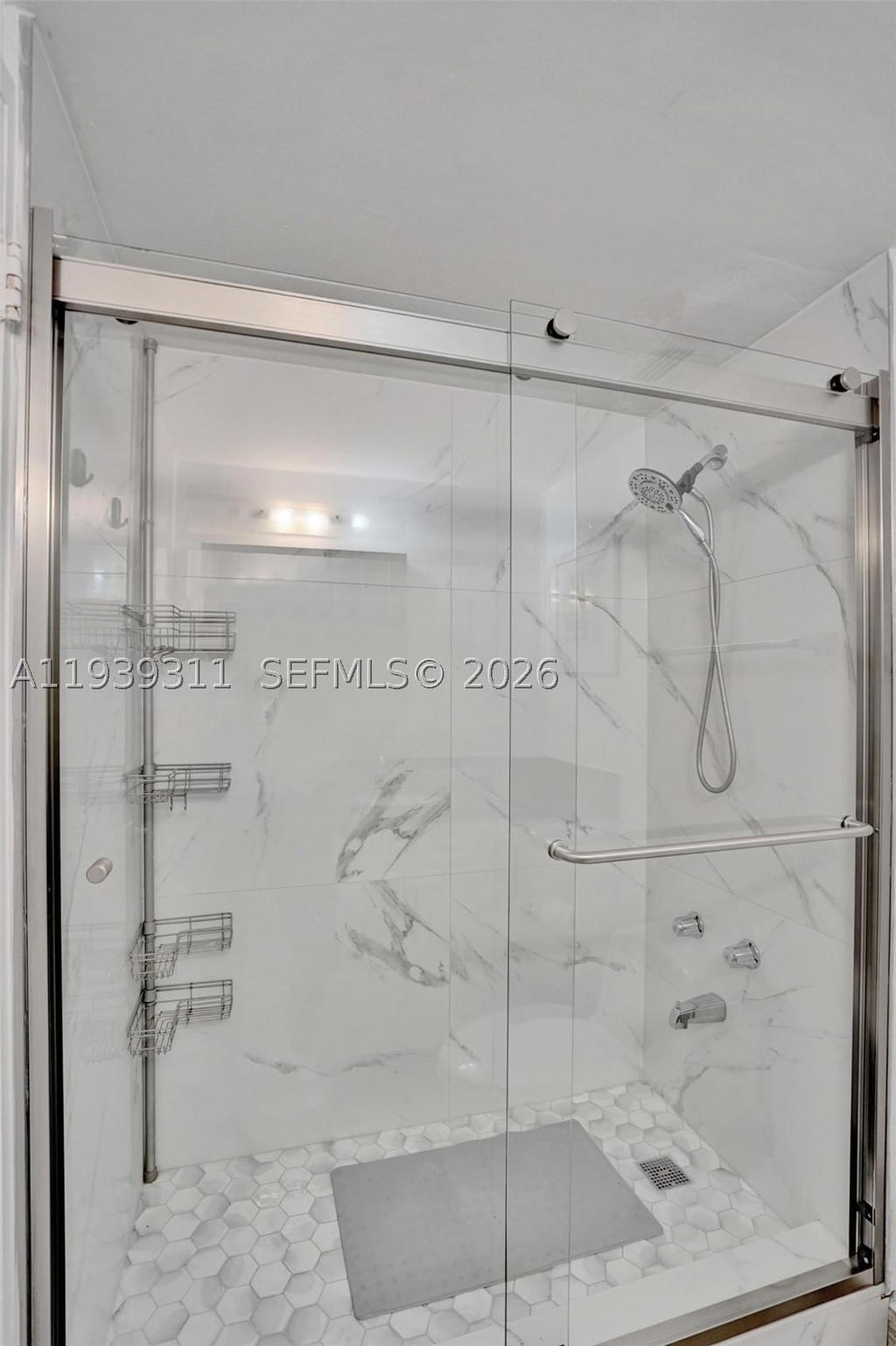 Real estate property located at 3725 Ocean Dr #520, Broward, Sea Air Towers Condo, Hollywood, FL