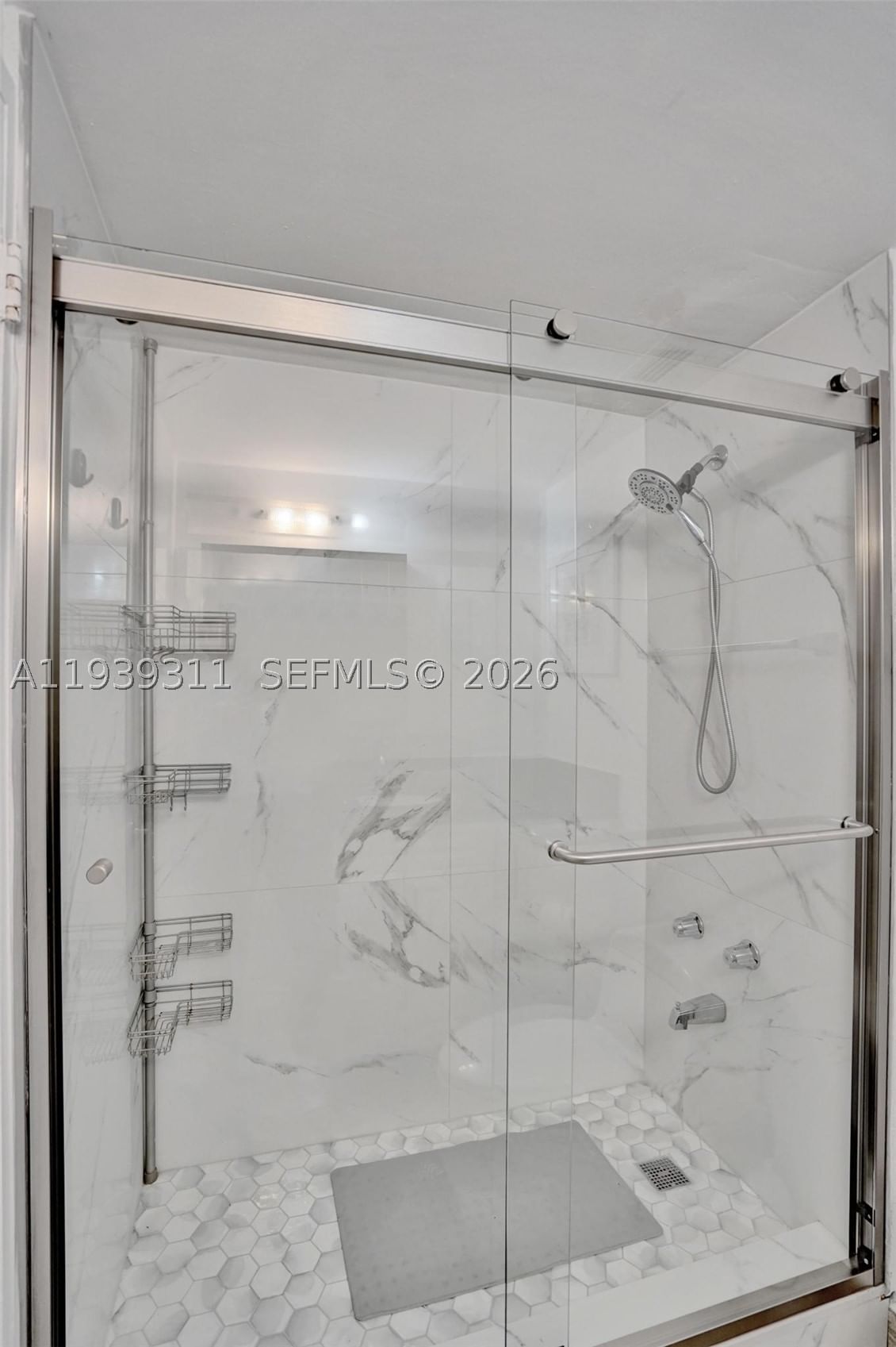 Real estate property located at 3725 Ocean Dr #520, Broward, Sea Air Towers Condo, Hollywood, FL
