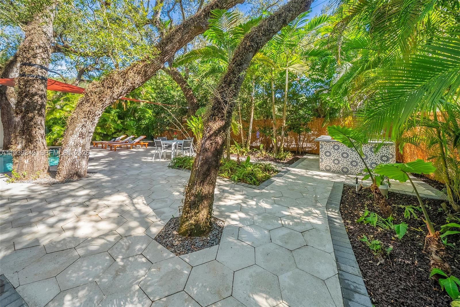 Real estate property located at 3700 Justison Rd, Miami-dade, Sunshine Vistas, Miami, FL