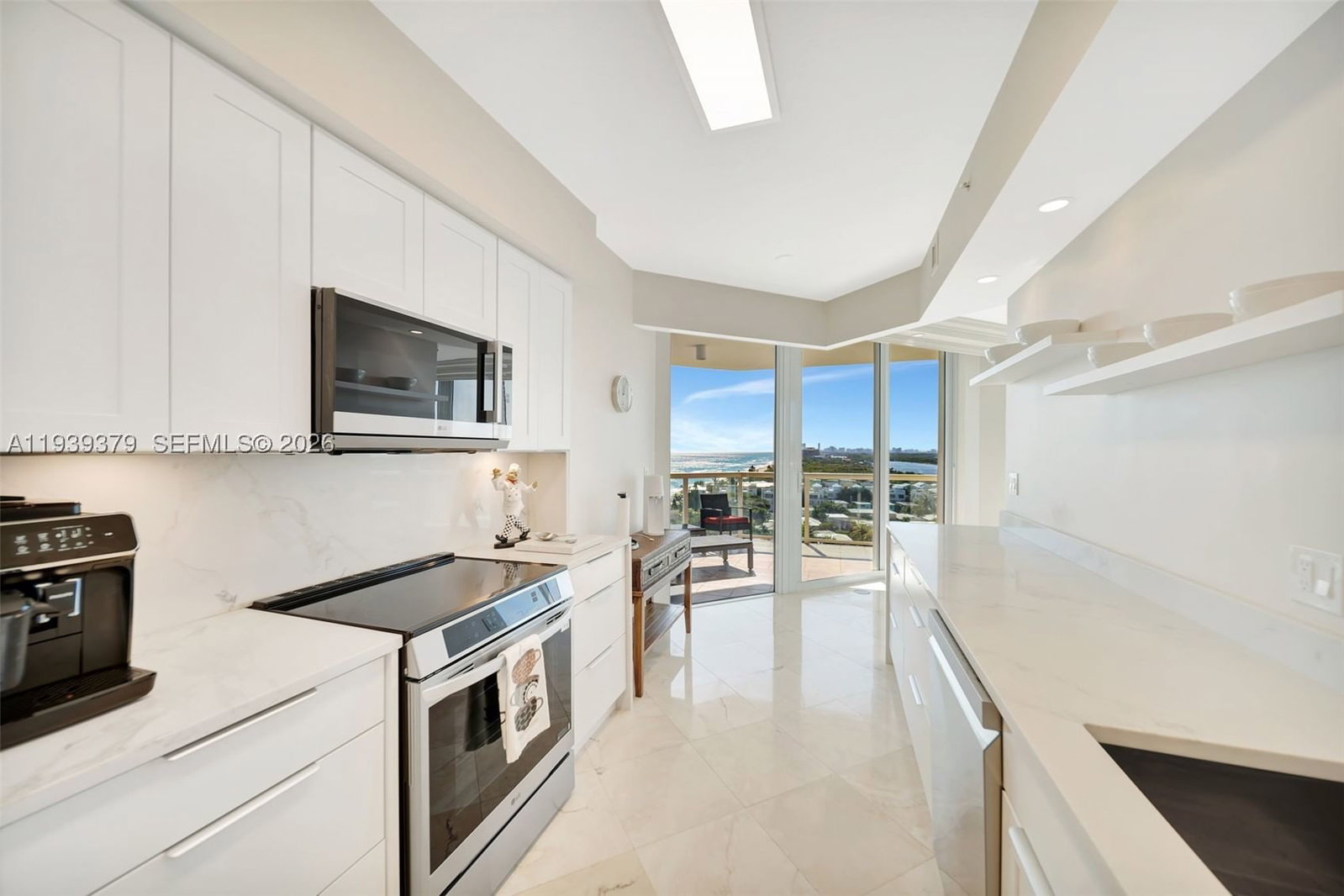 Real estate property located at 6001 Ocean Dr #1204, Broward, Renaissance On The Ocean, Hollywood, FL