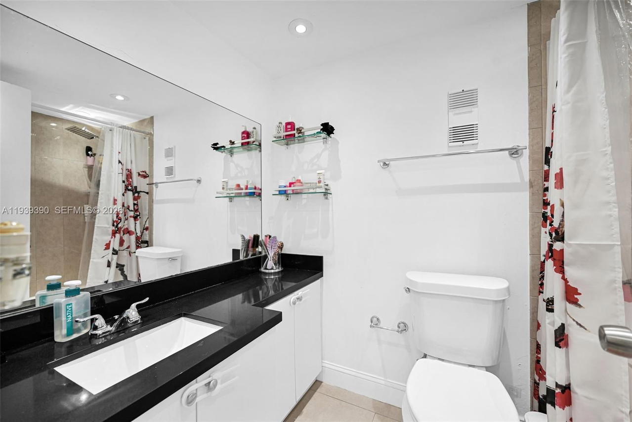 Real estate property located at 9441 4th St #309, Miami-dade, Versaille Gardens I Condo, Miami, FL