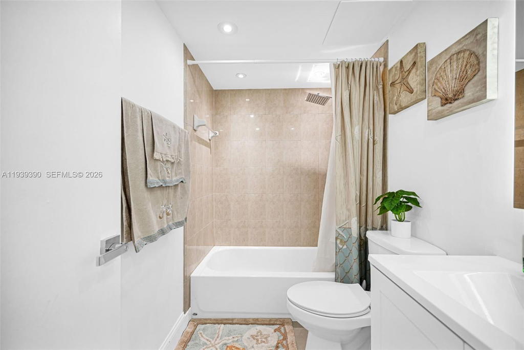 Real estate property located at 9441 4th St #309, Miami-dade, Versaille Gardens I Condo, Miami, FL
