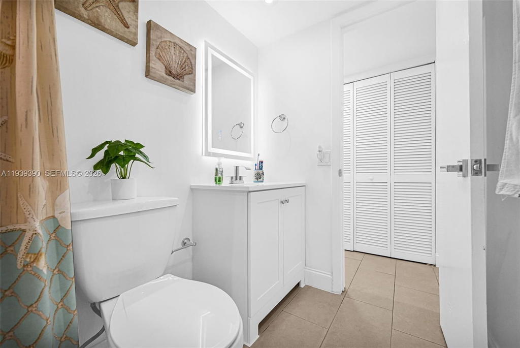 Real estate property located at 9441 4th St #309, Miami-dade, Versaille Gardens I Condo, Miami, FL