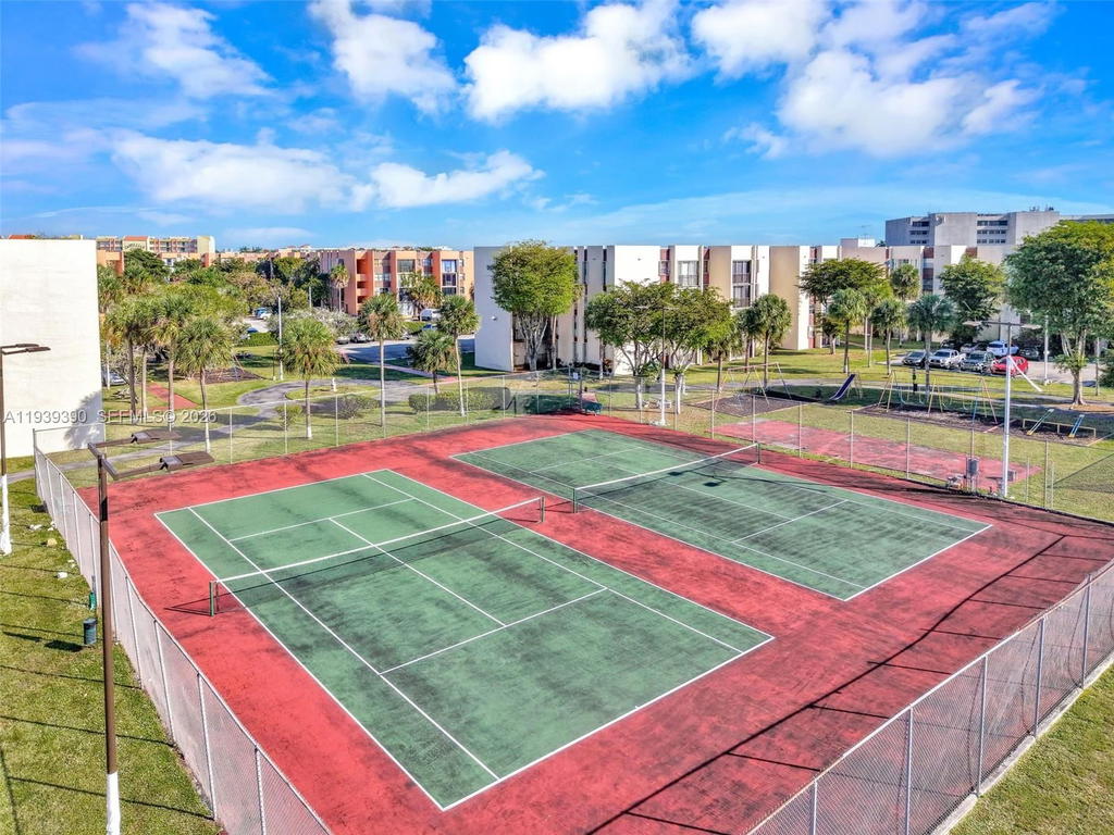 Real estate property located at 9441 4th St #309, Miami-dade, Versaille Gardens I Condo, Miami, FL