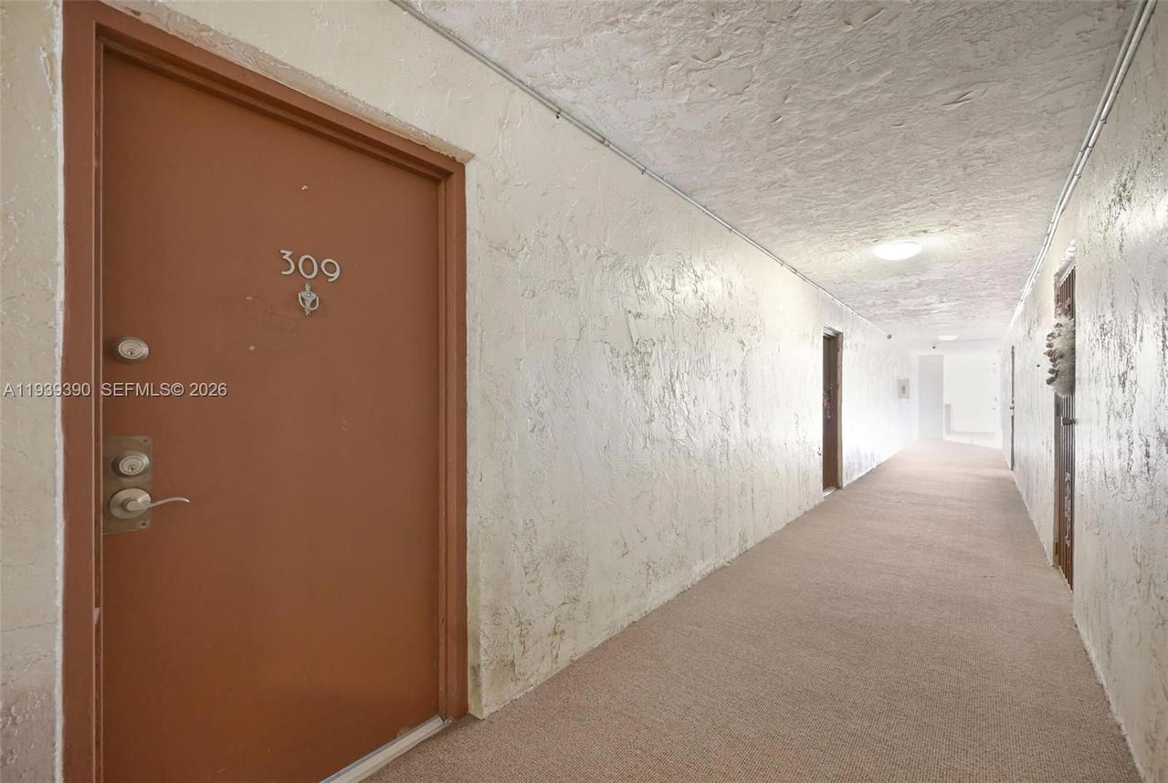 Real estate property located at 9441 4th St #309, Miami-dade, Versaille Gardens I Condo, Miami, FL