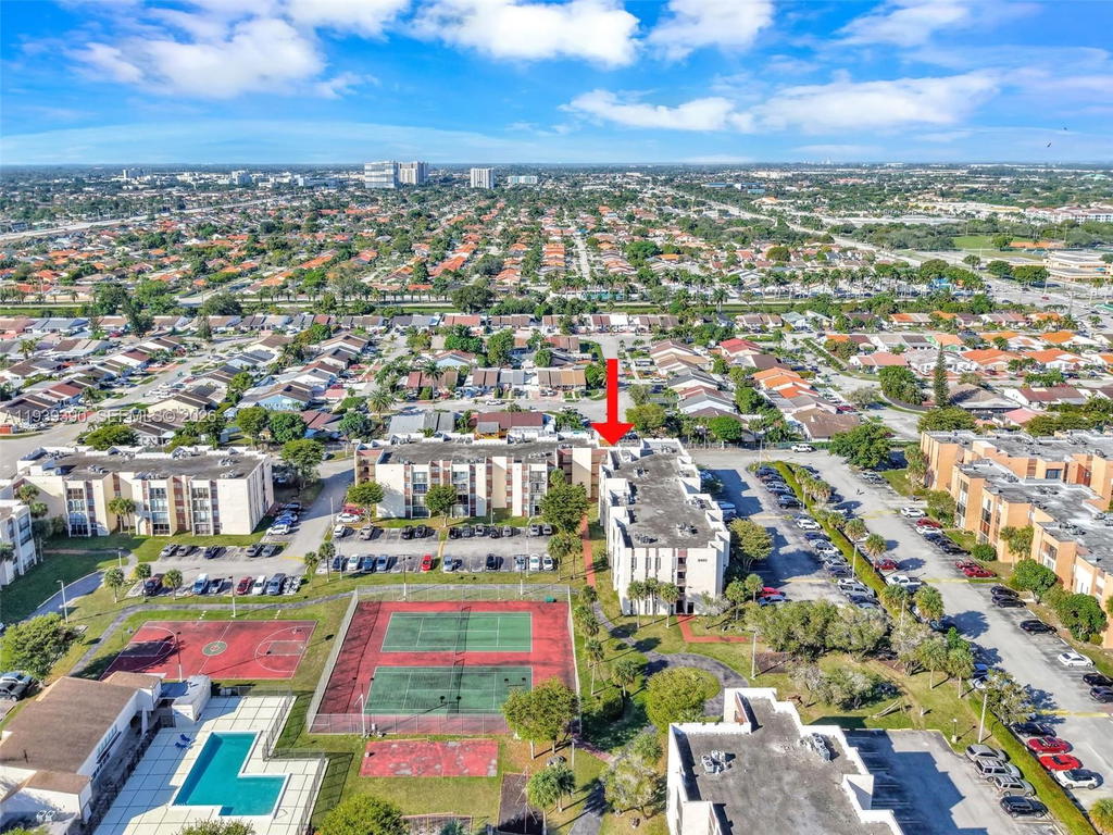Real estate property located at 9441 4th St #309, Miami-dade, Versaille Gardens I Condo, Miami, FL