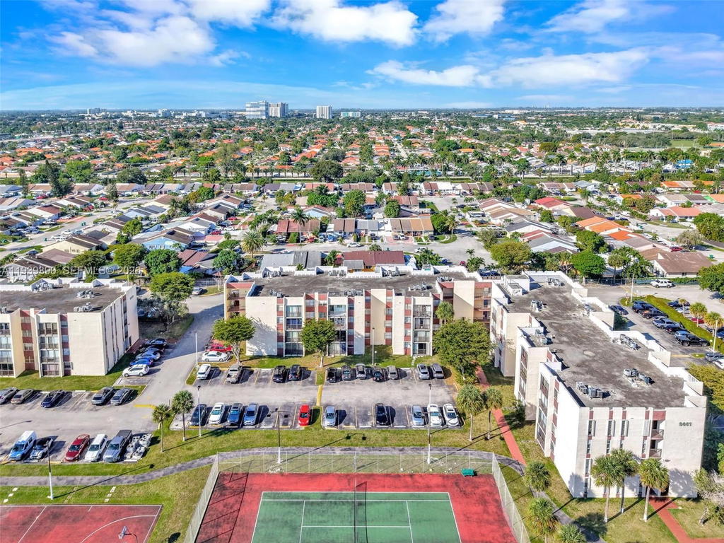 Real estate property located at 9441 4th St #309, Miami-dade, Versaille Gardens I Condo, Miami, FL