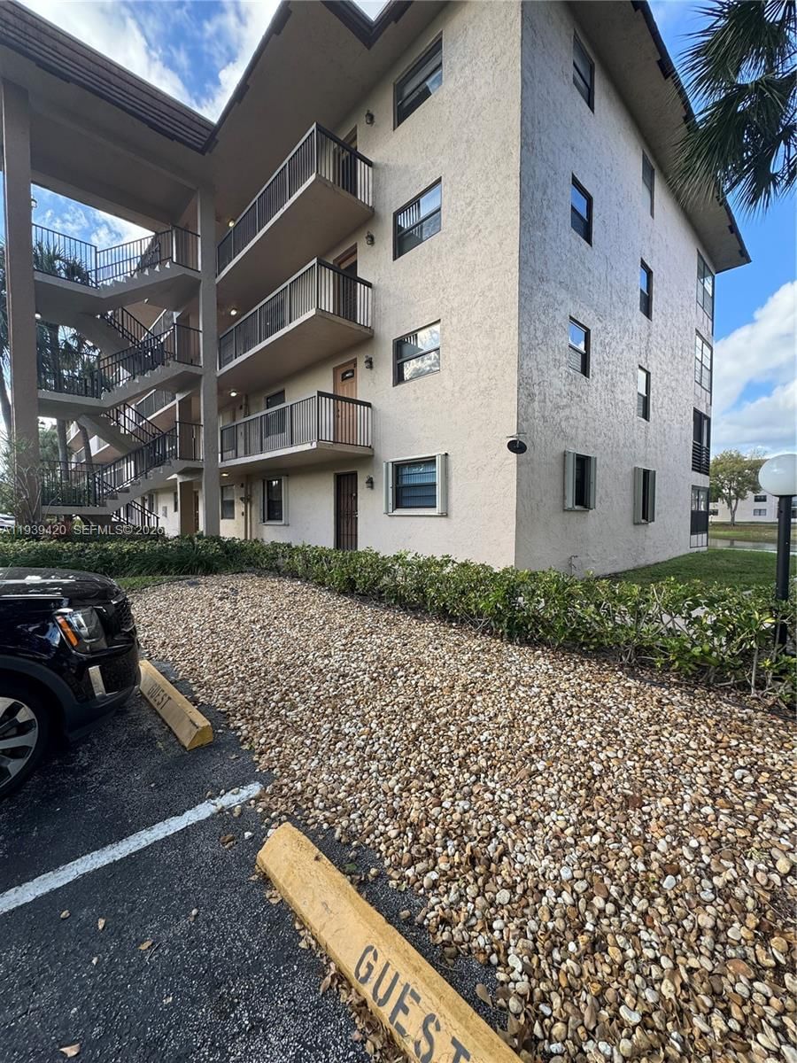 Real estate property located at 4970 Sabal Palm Blvd #115, Broward, Lakes Of Carriage Hills, Tamarac, FL