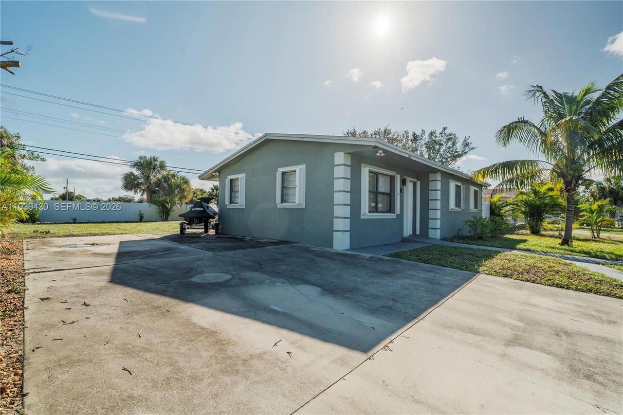 Real estate property located at 20731 32nd Pl, Miami-dade, Riverdale Estates Sec 2, Miami Gardens, FL