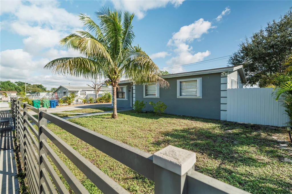 Real estate property located at 20731 32nd Pl, Miami-dade, Riverdale Estates Sec 2, Miami Gardens, FL