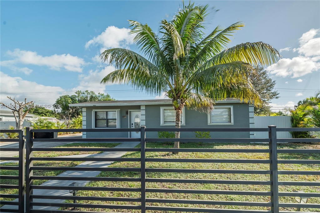 Real estate property located at 20731 32nd Pl, Miami-dade, Riverdale Estates Sec 2, Miami Gardens, FL