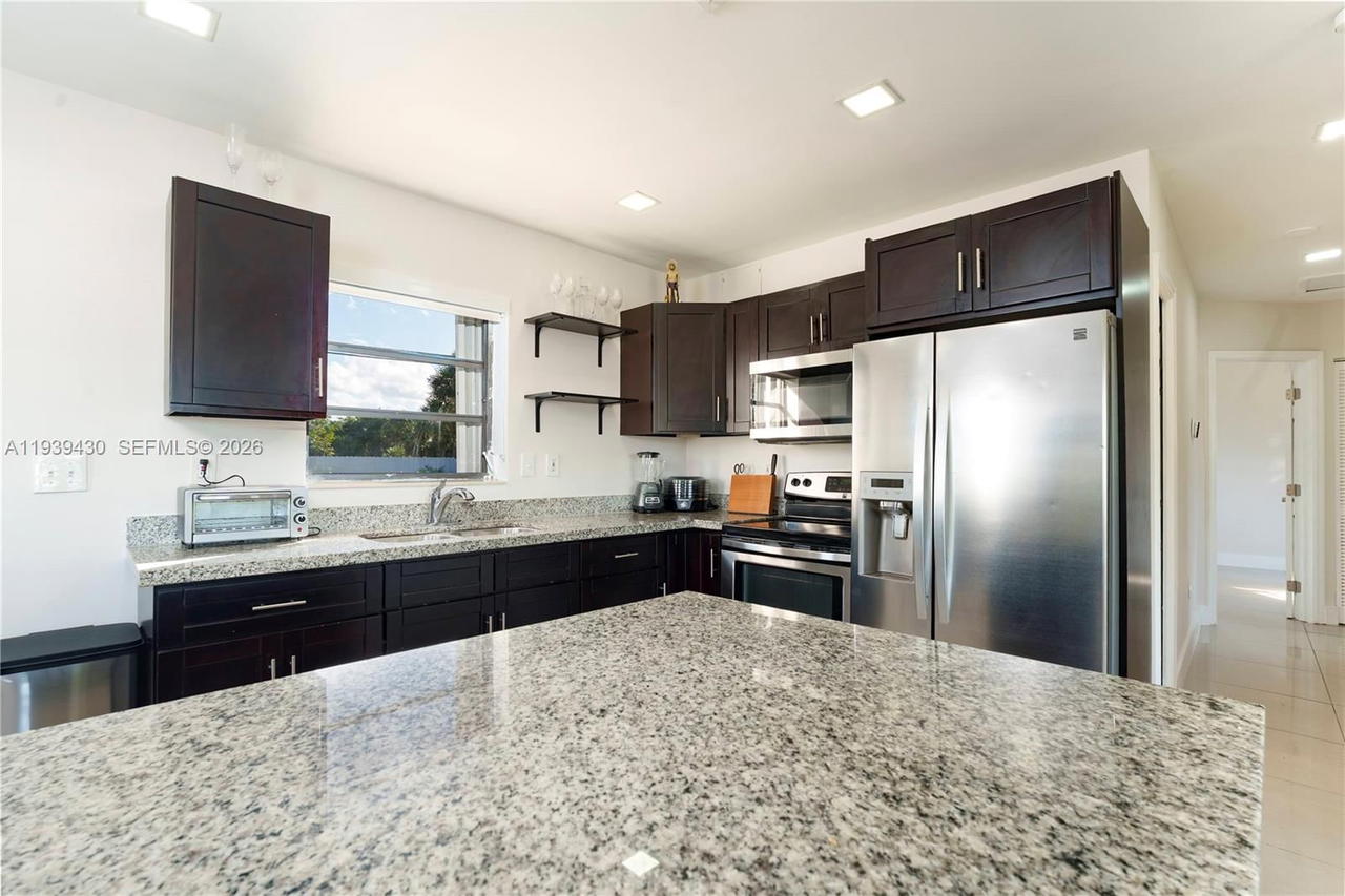 Real estate property located at 20731 32nd Pl, Miami-dade, Riverdale Estates Sec 2, Miami Gardens, FL