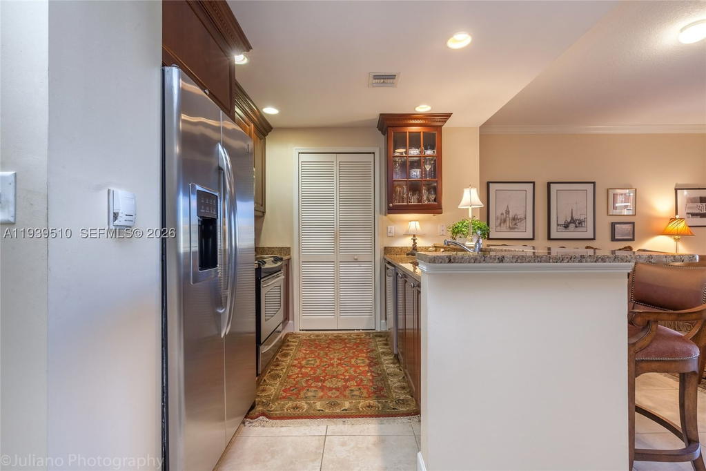 Real estate property located at 100 Andalusia Ave #609, Miami-dade, Andalusia Condo Residence, Coral Gables, FL