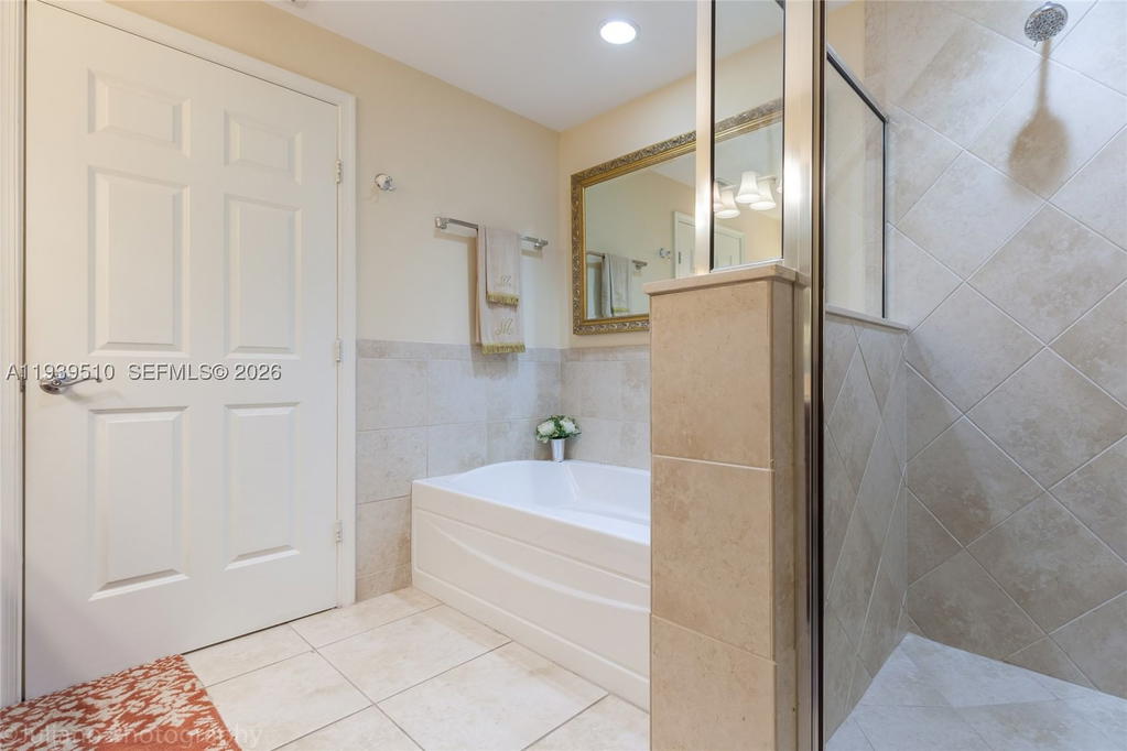 Real estate property located at 100 Andalusia Ave #609, Miami-dade, Andalusia Condo Residence, Coral Gables, FL