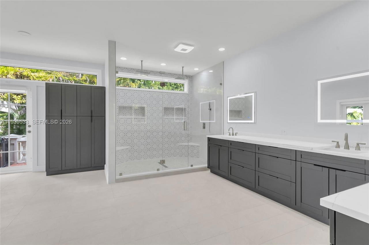 Real estate property located at 11835 47th St, Miami-dade, Bird Road Farmsites, Miami, FL