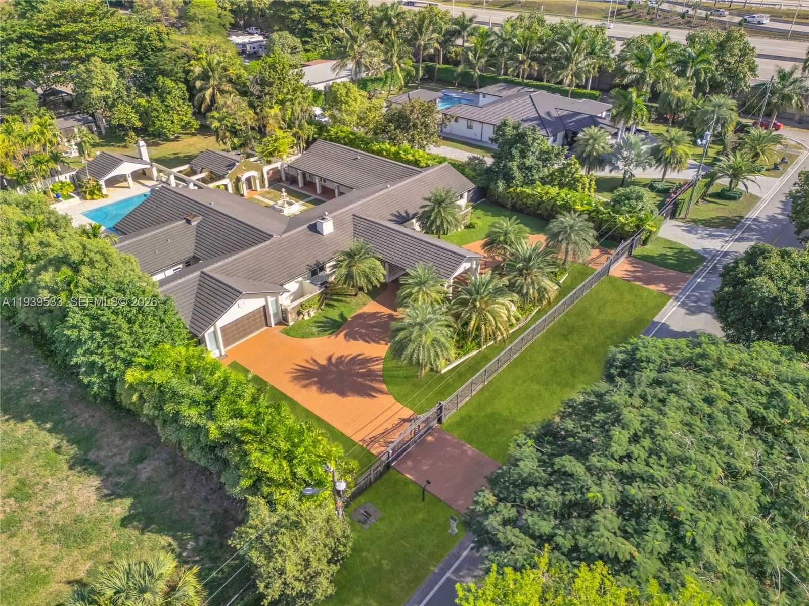 Real estate property located at 11835 47th St, Miami-dade, Bird Road Farmsites, Miami, FL