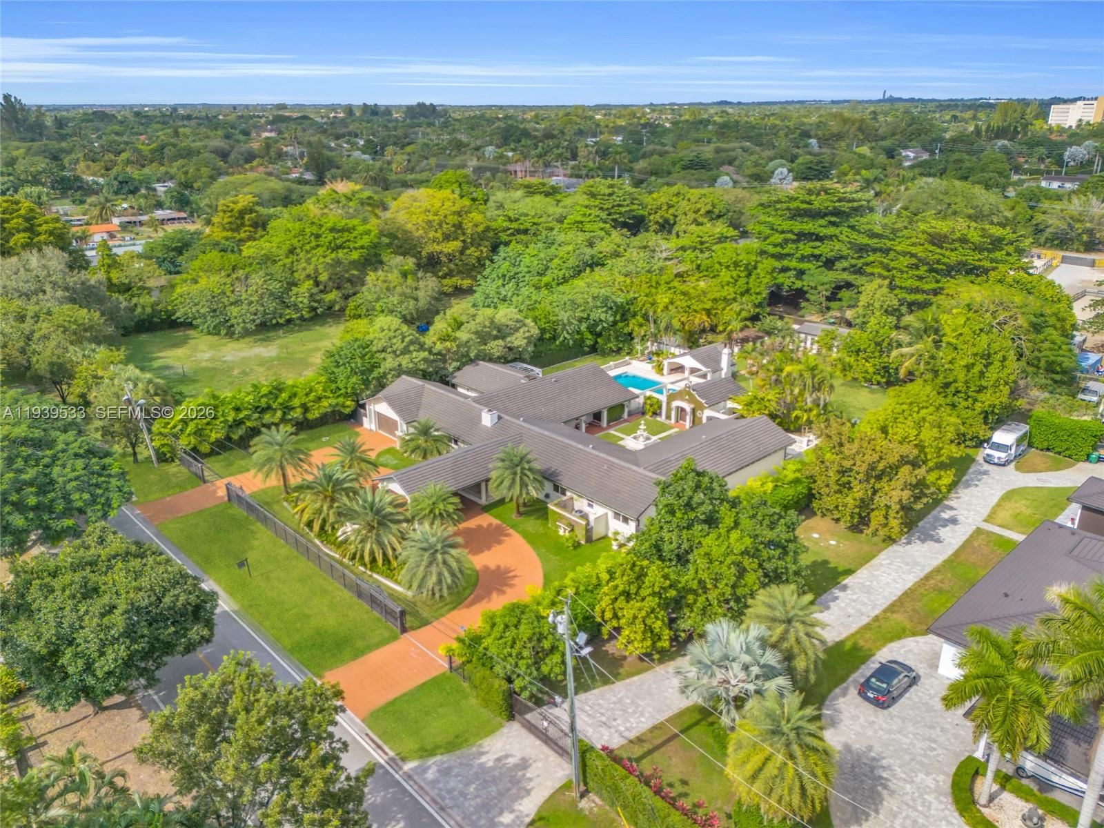 Real estate property located at 11835 47th St, Miami-dade, Bird Road Farmsites, Miami, FL