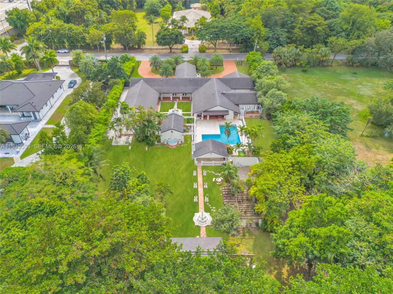 Real estate property located at 11835 47th St, Miami-dade, Bird Road Farmsites, Miami, FL
