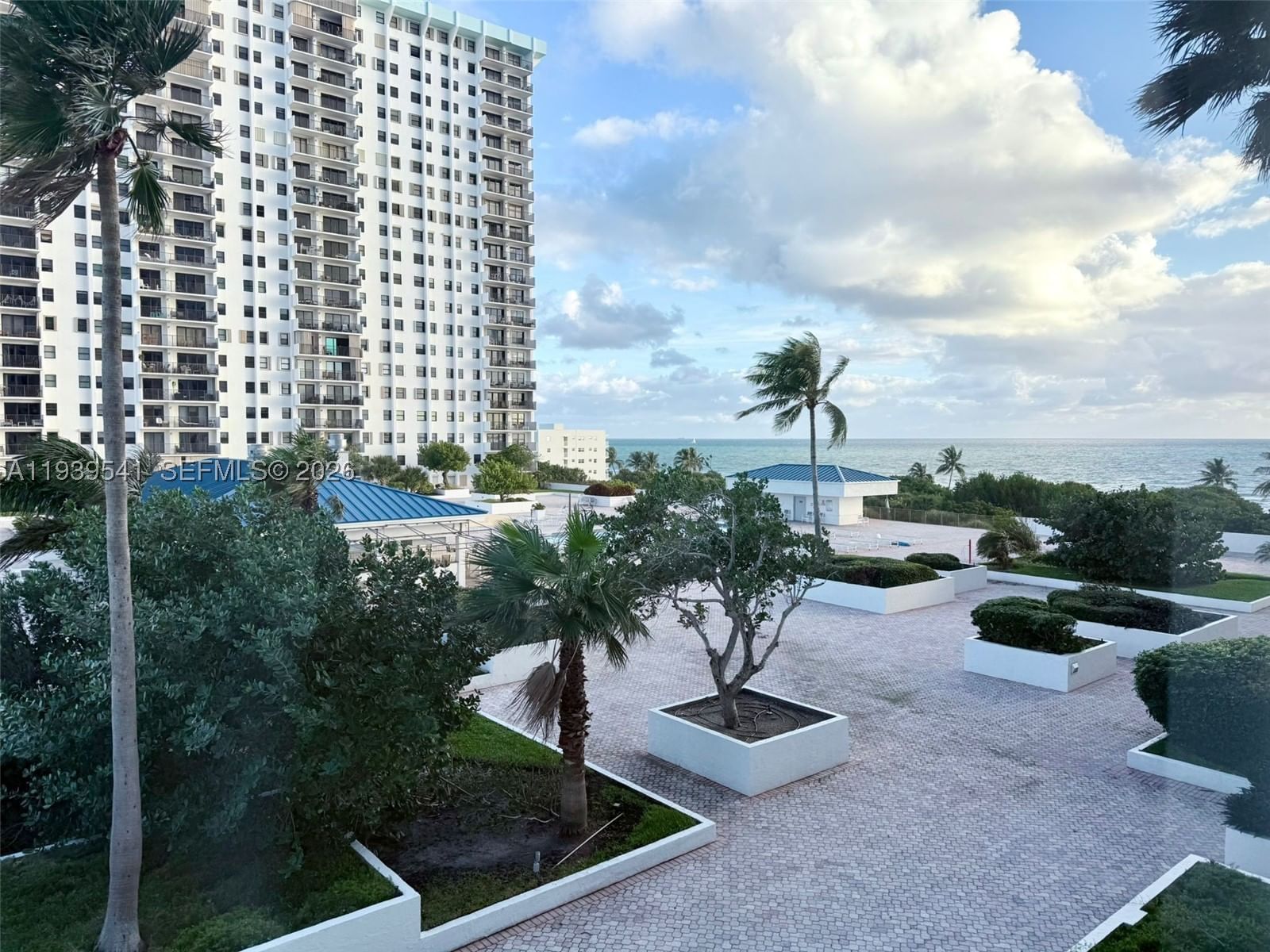 Real estate property located at 1201 Ocean Dr #602S, Broward, Summit Condo, Hollywood, FL