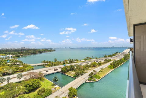 Real estate property located at 600 36th St #1810, Miami-dade, Charter Club Condo, Miami, FL