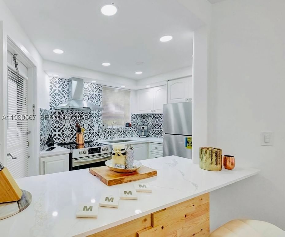 Real estate property located at 18740 18th Ave #142, Miami-dade, Sky Lake Gardens No 4 Con, Miami, FL