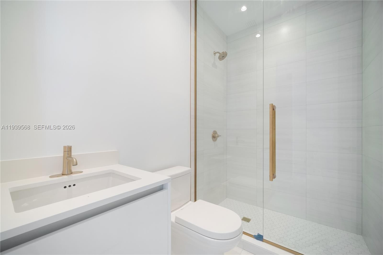Real estate property located at 2655 Bayshore Dr #1602, Miami-dade, Mr. C Residences, Coconut Grove, FL
