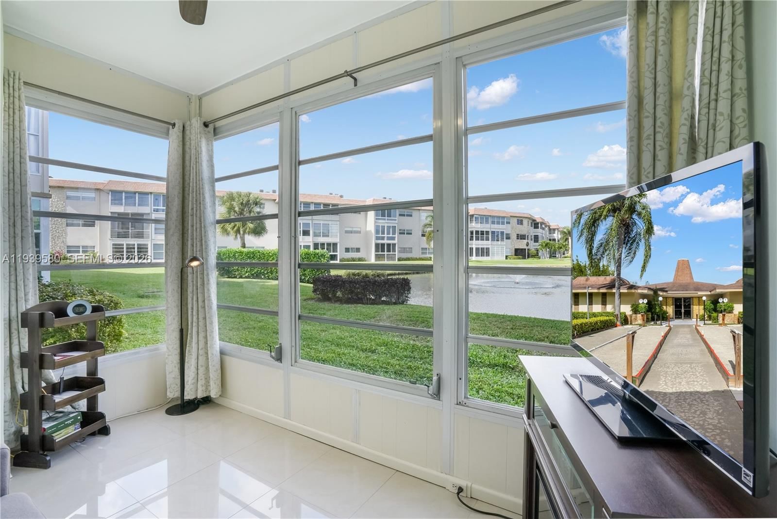Real estate property located at 4801 34th St #406, Broward, Gladiola Gardens Condo, Lauderdale Lakes, FL