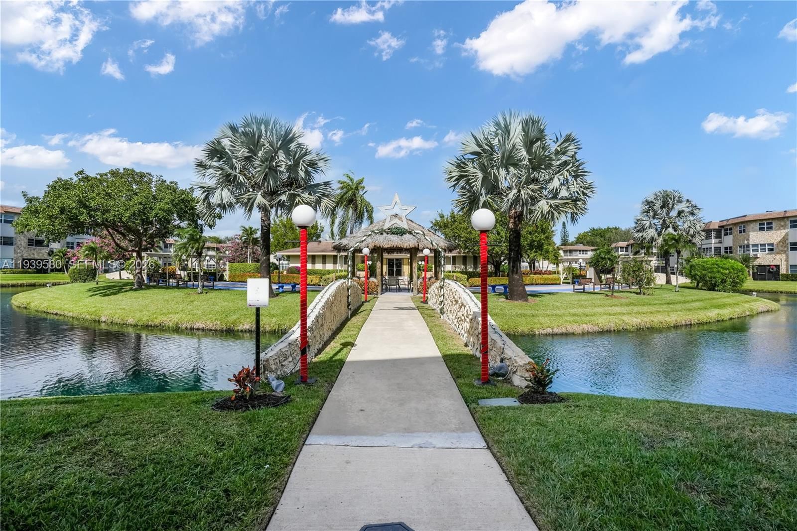 Real estate property located at 4801 34th St #406, Broward, Gladiola Gardens Condo, Lauderdale Lakes, FL