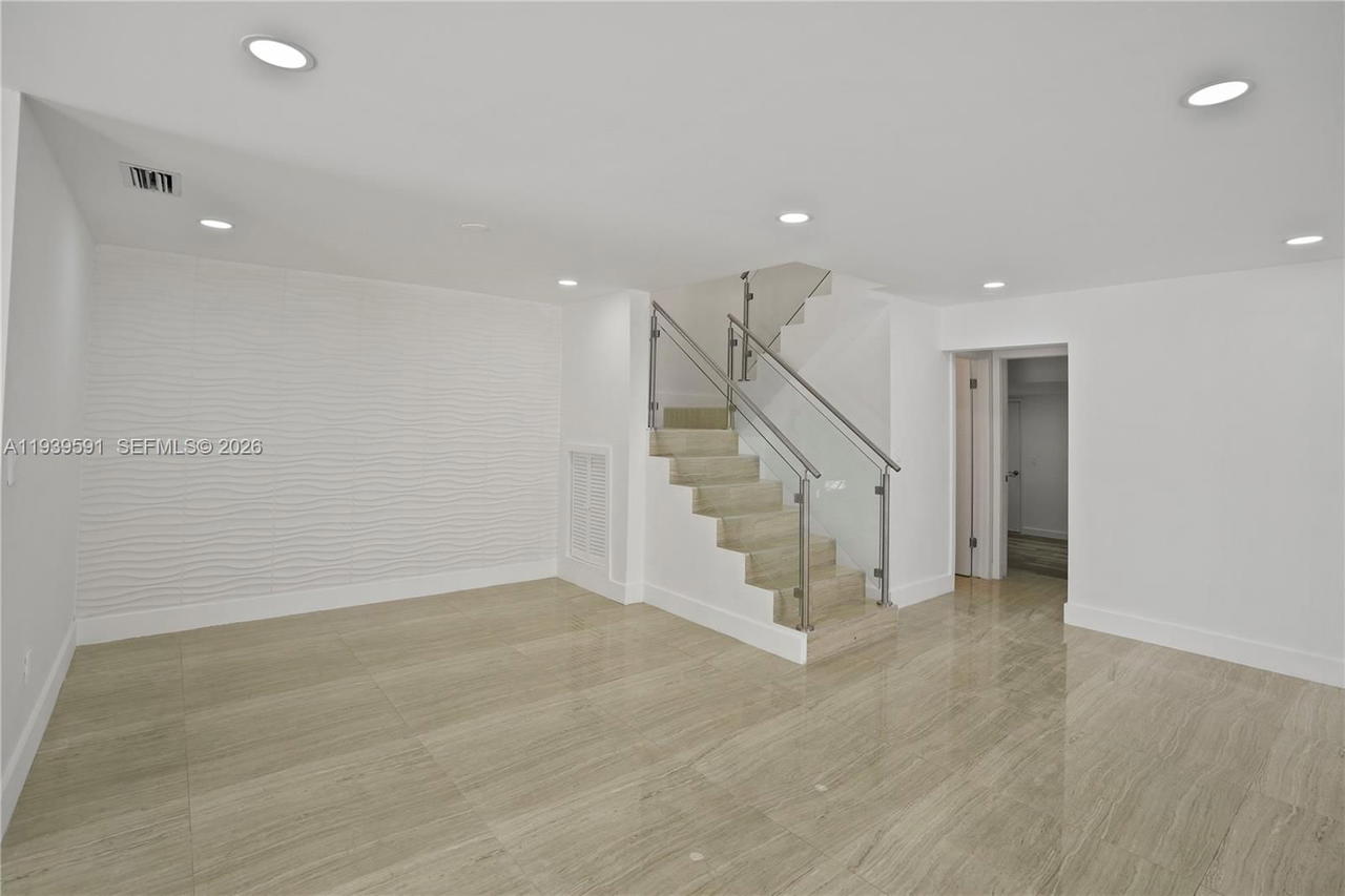 Real estate property located at 12894 60th Ter, Miami-dade, Sunset Harbour Sec Vi, Miami, FL