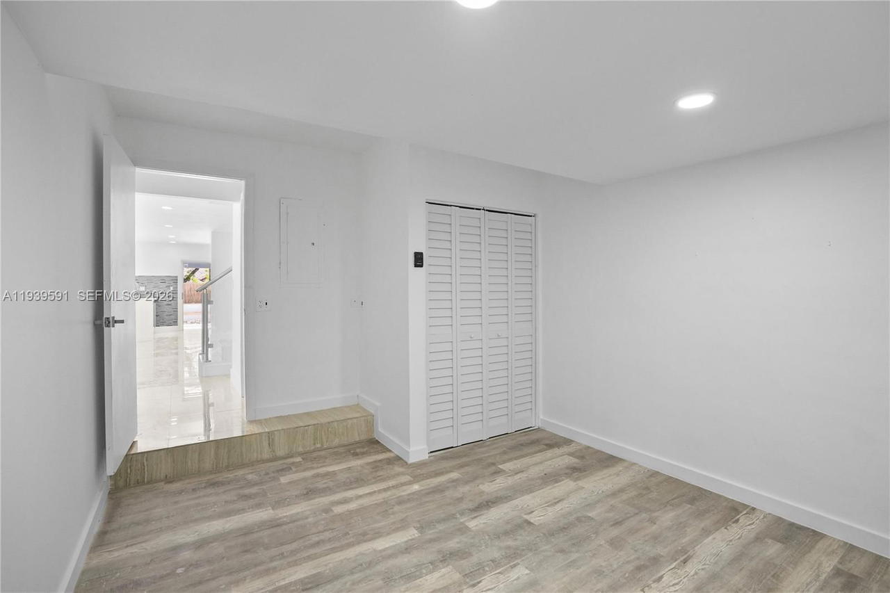 Real estate property located at 12894 60th Ter, Miami-dade, Sunset Harbour Sec Vi, Miami, FL