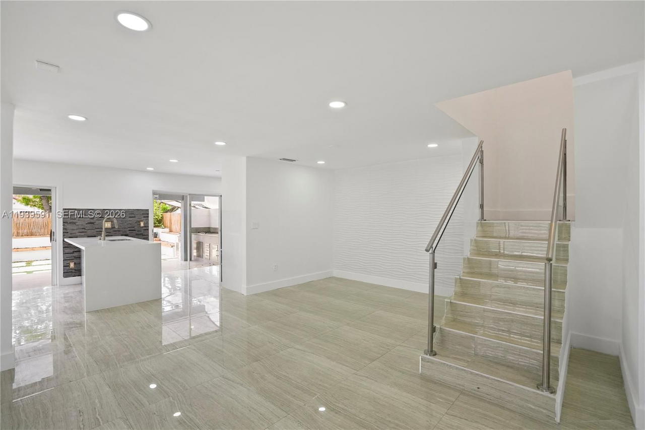 Real estate property located at 12894 60th Ter, Miami-dade, Sunset Harbour Sec Vi, Miami, FL