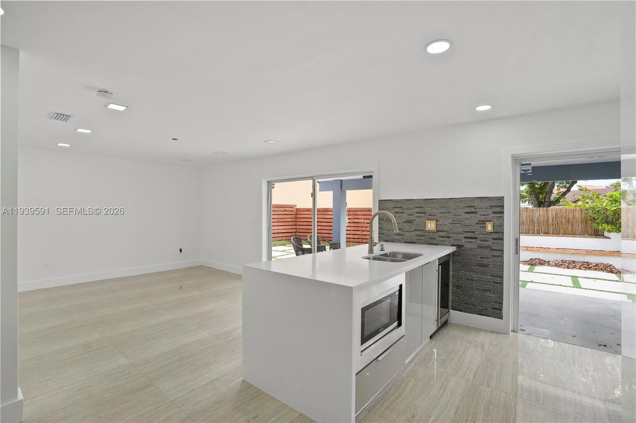 Real estate property located at 12894 60th Ter, Miami-dade, Sunset Harbour Sec Vi, Miami, FL
